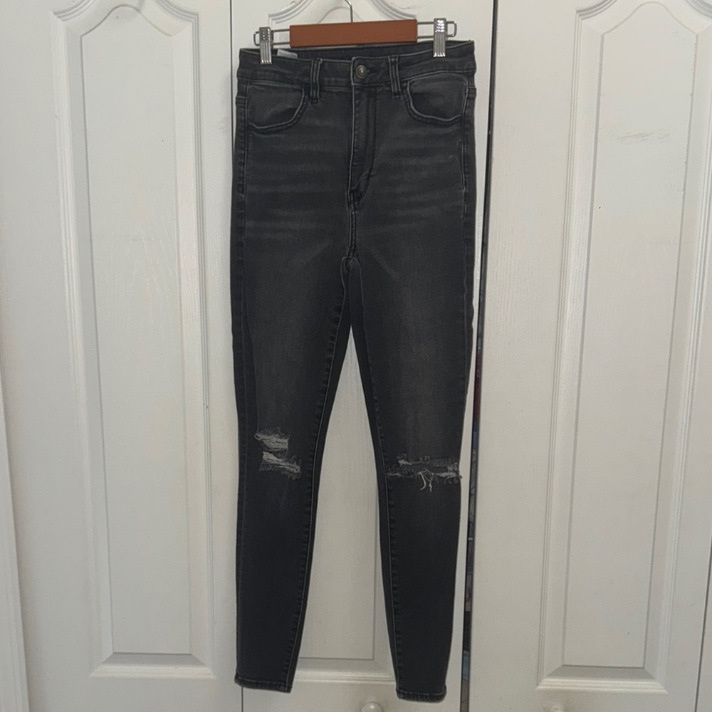 American Eagle Women's Black Distressed Jeans